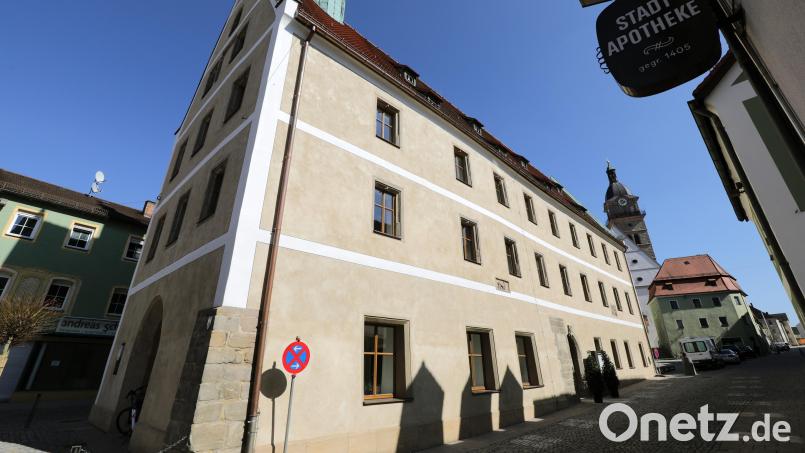 Zum letzten Mal im Jahr 2022 tagte der Stadtrat im Rathaus in Auerbach und entschied über mehrere Auftragsvergaben. Archivbild: Wolfgang Steinbacher
