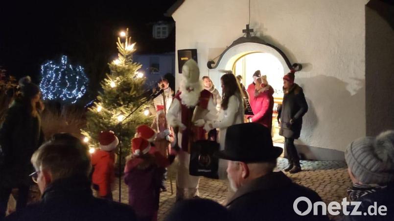 Zur Dorfweihnacht in Vöslesrieth kommen viele Besucher. Bild: bey