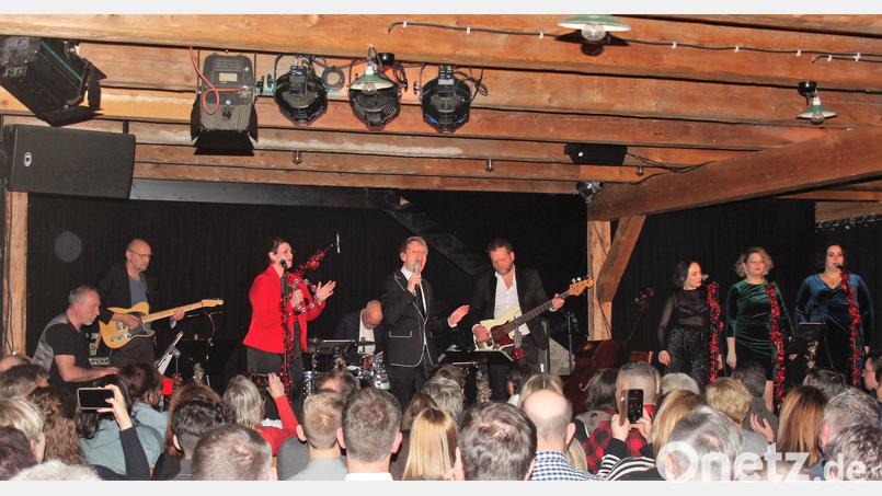 Volles Haus herrscht bei den beiden "Christmas-lassics"-Konzerten am Schafferhof. Bild: stg