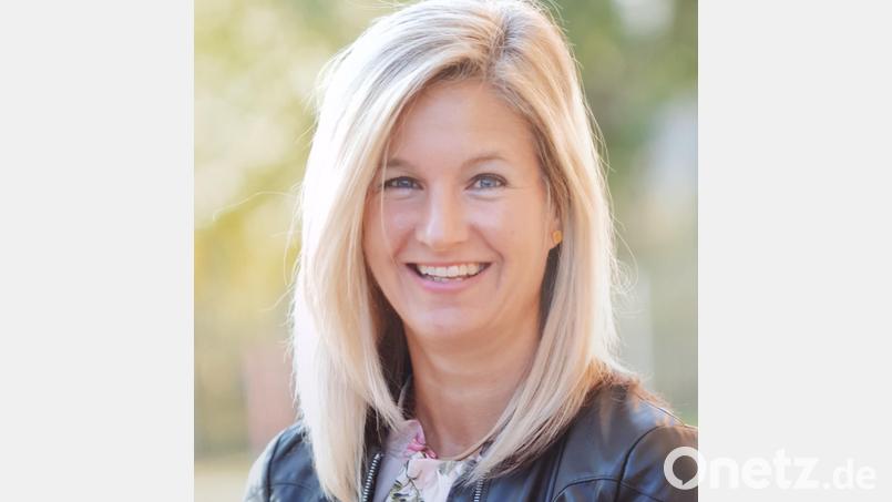 Die 47-jährige Grundschullehrerin Tanja Ries aus Vohenstrauß übernimmt die Leitung der Bücherei. Bild: Fotostudio Kraus