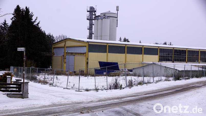 Ein Wohnhaus markierte einst die Ecke an der Wilhelm-Markgraf-Straße und der Sudetenstraße. An seiner Stelle errichtet nun das Bauunternehmen Markgraf ein Bürogebäude für sein dahinterliegendes Fertigteilwerk Bild: bkr