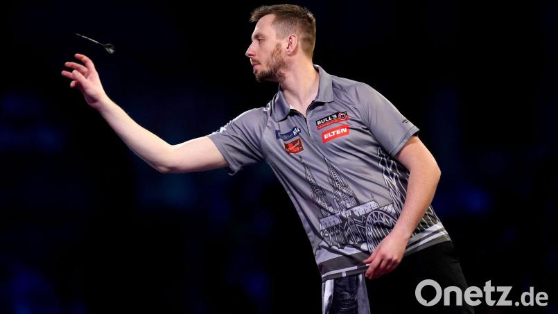 Darts-Ass Florian Hempel in Aktion. Bild: John Walton/PA Wire/dpa
