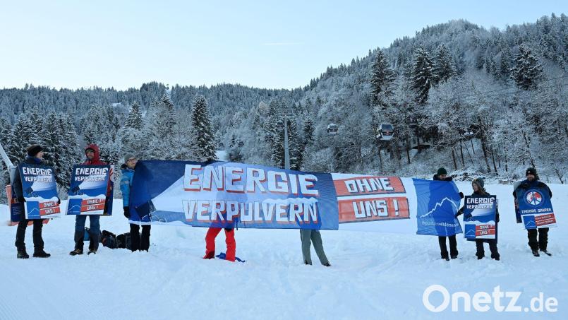 Laut Polizei wurde die Aktion der Naturschutzorganisation Mountain Wilderness nicht angemeldet. Bild: Angelika Warmuth/dpa