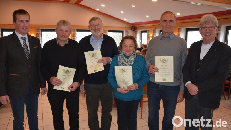 Für jahrzehntelange Treue ehrte der Vlf-Kreisverband einige Mitglieder. Im Bild (von links) Vorsitzender Helmut Grillmeier, Erich Schedl, Josef Schmidkonz, Elisabeth Männer, Hans Bernreuther und Geschäftsführer Wolfgang Wenisch. Bild: jr