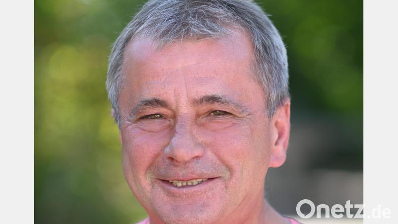 Michael Obendorfer war ein Lehrer aus Leidenschaft, der vielen Schülergenerationen an der Pfalzgraf-Friedrich-Mittelschule ein Begriff ist. Seit Dienstag lieg ein Kondolenzbuch an der Bildungsstätte auf. Auch an Weihnachten öffnen sich die Portale der Schule. Bild: exb/Foto Kraus