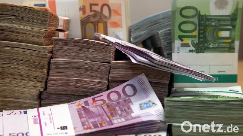 Mit 191,5 Millionen Euro ist der Haushalt 2023 der Stadt Weiden ein dicker Brocken. Bild: www.photo-goetz.de