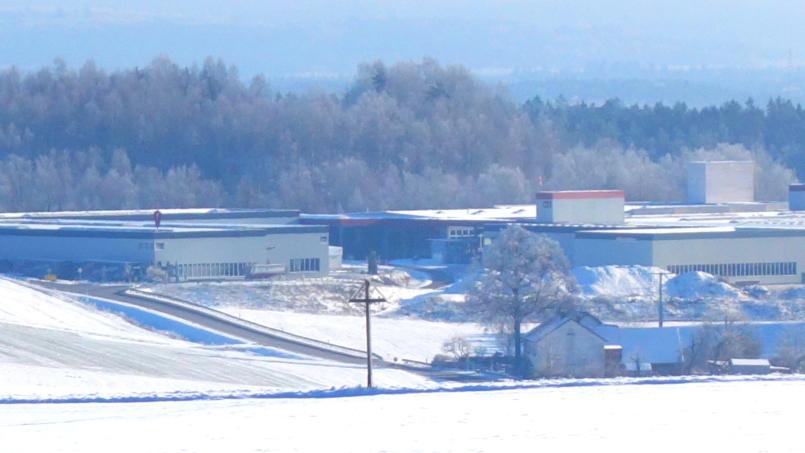 Die Erweiterungspläne des Gewerbegebiets &quot;Am Spatwerk&quot; bis auf Höhe des Weilers Dürrenlohe (rechts) passieren den Waidhauser Marktrat erst nach vielen Wortmeldungen. Bild: fjo