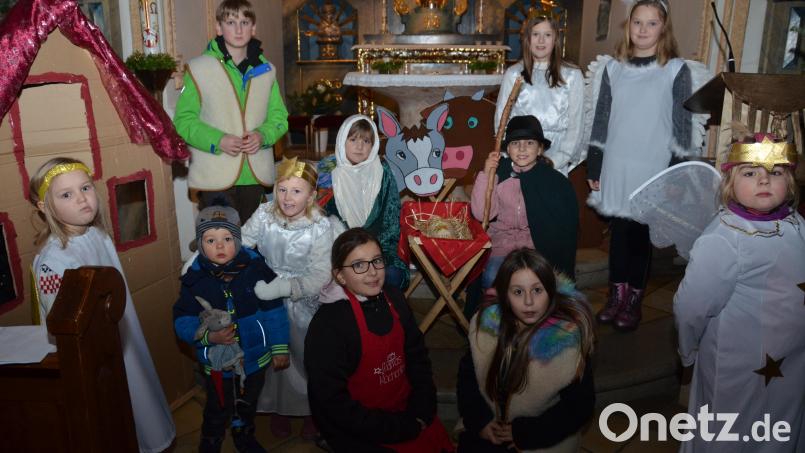 In der Oberlinder St. Thomas Kirche fieberten die Kinder des Krippenspiels der Geburt des Jesuskinds entgegen. Doch diesmal kam ein Stern zu Wort, der in all den Jahren zuvor schwieg. Bild: dob