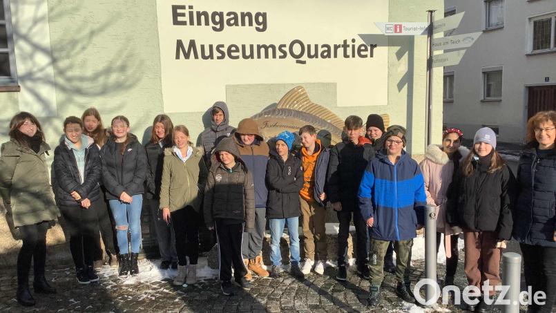 Ein naturkundlicher Ausflug führte die Sechstklässler ins Museumsquartier nach Tirschenreuth. Bild: njn