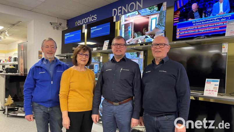 Wachablösung bei Plischke: Von links Theo Plischke, Elisabeth Büttner, der neue Geschäftsführer Dominik Plischke und sein Vater Gernot Plischke. Bild: fphs