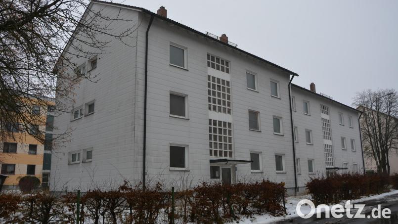 Nach dem Abriss dieser seit langem leerstehenden Häuser an der Wiesenstraße soll ein Neubau mit 18 Wohneinheiten und Tiefgarage errichtet werden. Bild: jr