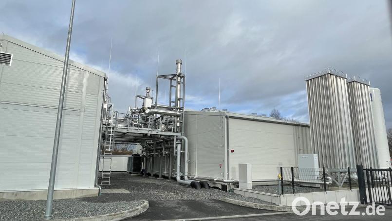 Die Elektrolyse im Wunsiedeler Energiepark arbeitet noch nicht voll. Die geplante zweite derartige Anlage liegt auf Eis. Bild: Matthias Bäumler/fph