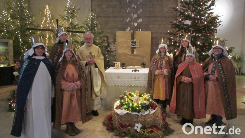 Nach Anmeldung kamen in Schwarzenbach und in den Ortsteilen die Sternsinger zu Besuch. Bild: Stefan Breundl-Dötsch/exb