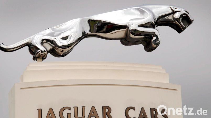 Ein Jaguar-Fahrer aus Amberg bekommt gleich doppelt Ärger mit der Polizei. Symbolbild: Nick Wilkinson/Epa