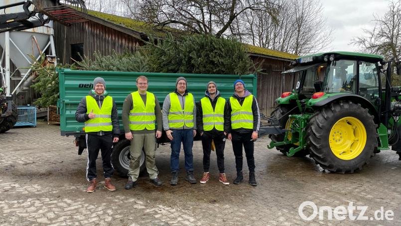 Im Bild von links Ortsvorsitzender Maximilian Kastner, Vorstandsmitglied Florian Spörer, JU-Kassier Fabian Kastner, Vorstandsmitglied Maximilian Berek, Jan Müller. Bild: JU Waldershof/exb
