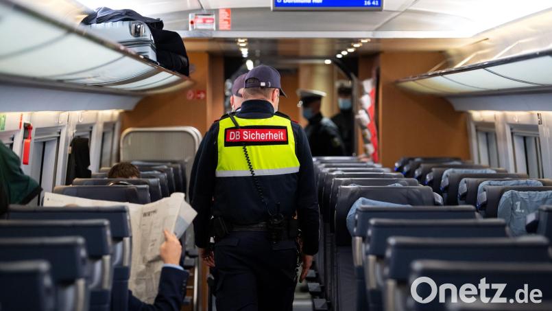 Ab Februar müssen Fahrgäste im Fernverkehr keine Maske mehr tragen. Bild: Sven Hoppe/dpa