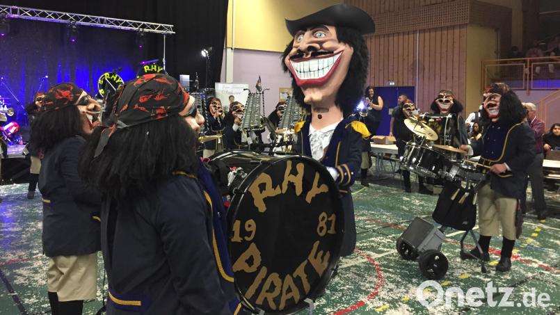 In Zillisheim lernten die Hahnbacher die Rhy-Piraten aus Basel kennen, die mit ihrer Guggemuusig nun am Faschingswochenende im Markt auftreten. Archivbild: mma