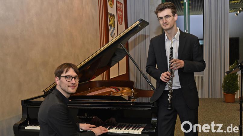 Der Pianist Viktor Soos und Max Vogler an der Oboe bilden das Duo Monasterium. Bild: Petra Hartl