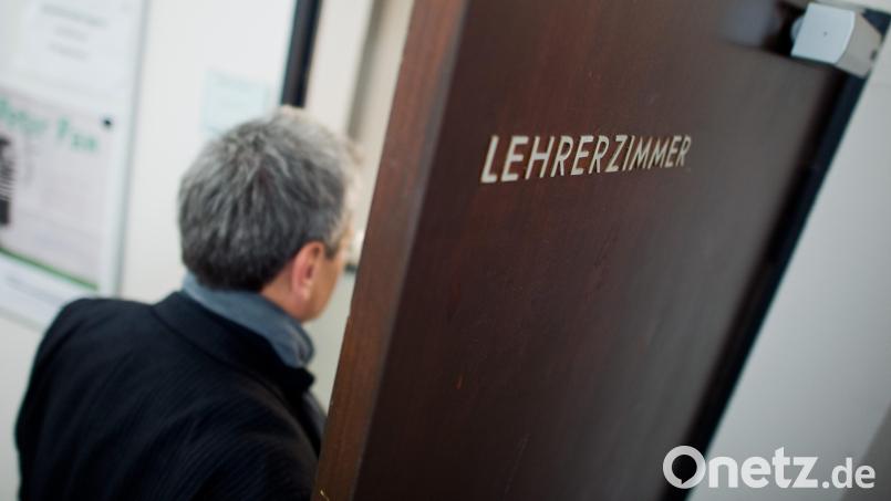 Söder präsentiert seine Pläne, um dem Lehrermangel entgegenzuwirken. Symbolbild: Julian Stratenschulte/dpa