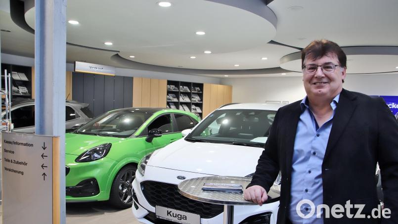 Inhaber Wolfgang Bähnk in der vergrößerten Ausstellungshalle mit 450 Quadratmetern. Bild: td