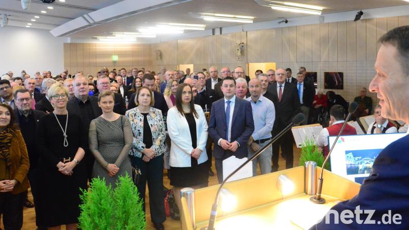 Oberbürgermeister Jens Meyer spricht beim Neujahrsempfang die Turbulenzen der vergangenen Jahre an, zählt aber auf seine Bürger und richtet den Blick nach vorne. Bild: Kunz