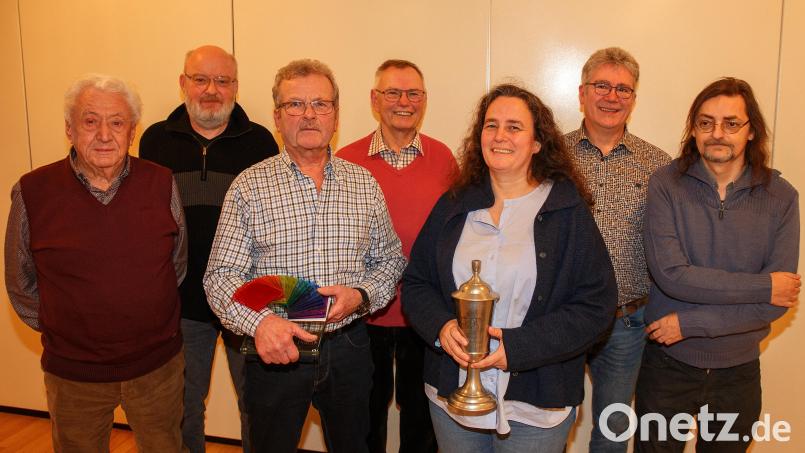 Bei den Wettbewerben der Forofreunde Pfreimd belegten (von links) Werner Sack, Clemens Hösamer, Hubert Sorgenfrei (Andreas-Lotter-Pokal), Hans-Erich Jenke, Susanne Kimmerl (Vereiinsmeisterin), Gerhard Birner und Kurt F. Stangl die Spitzenplätze. Bild: Kimmerl/exb