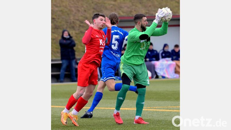 Das letzte Punktspiel (1:3 beim ASV Cham/Szene) liegt rund acht Wochen zurück, nun absolviert die SpVgg SV Weiden ihr erstes Testspiel in der Winter-Vorbereitung gegen die SpVgg Hankofen-Hailing. Bild: Franken