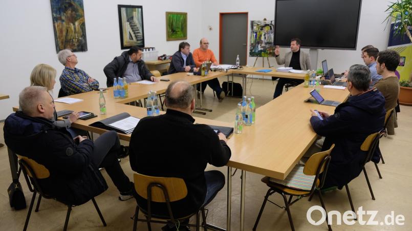 Einstimmig segneten die Mitglieder der VG-Versammlung der Verwaltungsgemeinschaft Kirchenthumbach den Haushalt 2023 ab. Bild: do