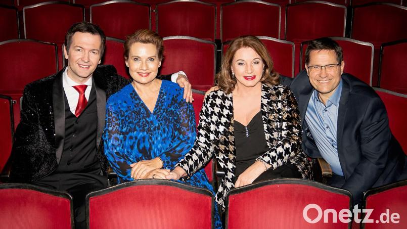 Die Jürgens Story-Protagonisten mit (von links) Alex Parker, Jenny Jürgens, Gabriela Benesch und Erich Furrer. Bild: Achim Frank Schmidt/exb