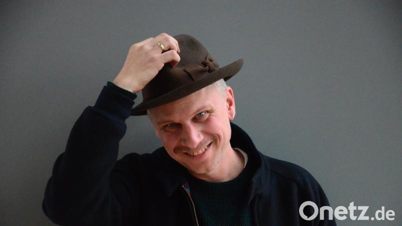 Robert Stadlober zieht den Hut vor Weiden und den Oberpfälzern. Bild: Kunz