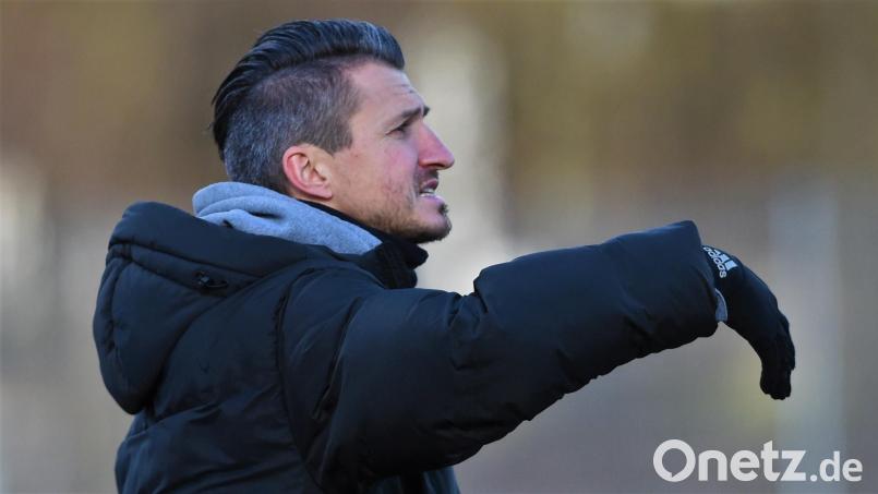 Neu-Trainer Michael Riester wartet mit der SpVgg SV Weiden noch auf den ersten Sieg in der Vorbereitung. Bild: G. Büttner