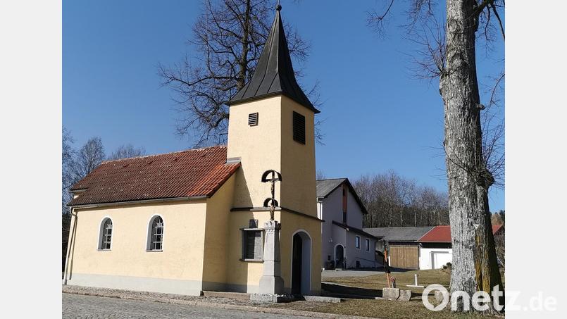Eine angebliche Kritik zur Außensanierung der Dorfkapelle in Laub (Stadt Schönsee) führt zu einem Vergleich vorm Amtsgericht. Archivbild: Portner