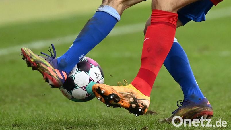 Der SV Mitterteich zog in seinem ersten Testspiel den Kürzeren. Bild: Uli Deck/dpa/Symbolbild