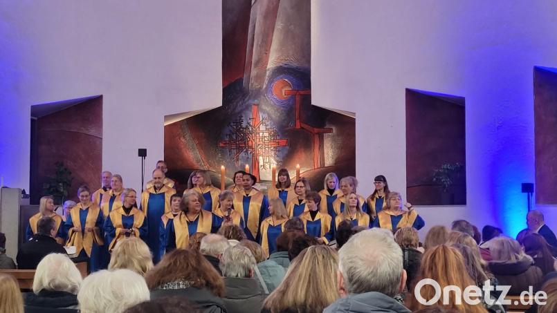 Beim Gospelgottesdienst, der eigentlich zum Benefizkonzert für die Erdbebenopfer wurde kam eine Spendensumme von rund 1.500 Euro zusammen. Bild: sei
