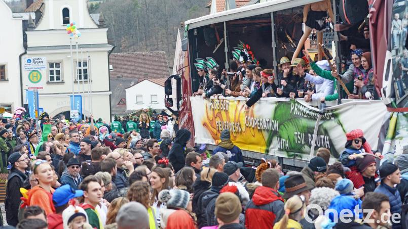 Beim diesjährigen Faschingszug in Neustadt/WN wird die Innenstadt für den Verkehr komplett gesperrt. Bild: Gabi Schönberger