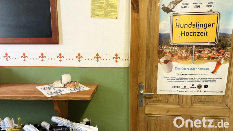 Das Filmplakat für die &quot;Hundslinger Hochzeit&quot; ist schon fertig, im Juli 2023 will Christina Baumer die Oberpfälzer Heimatkomödie drehen Bild: stg