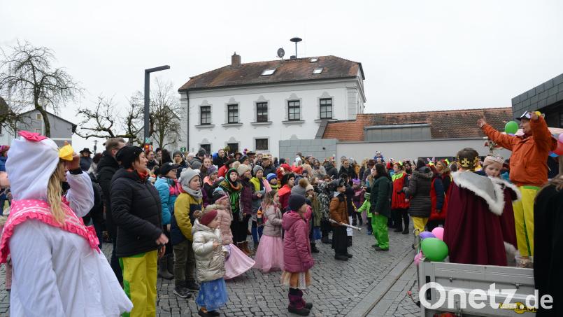Beim Kinderfaschingszug in Parkstein ist viel geboten Bild: bey