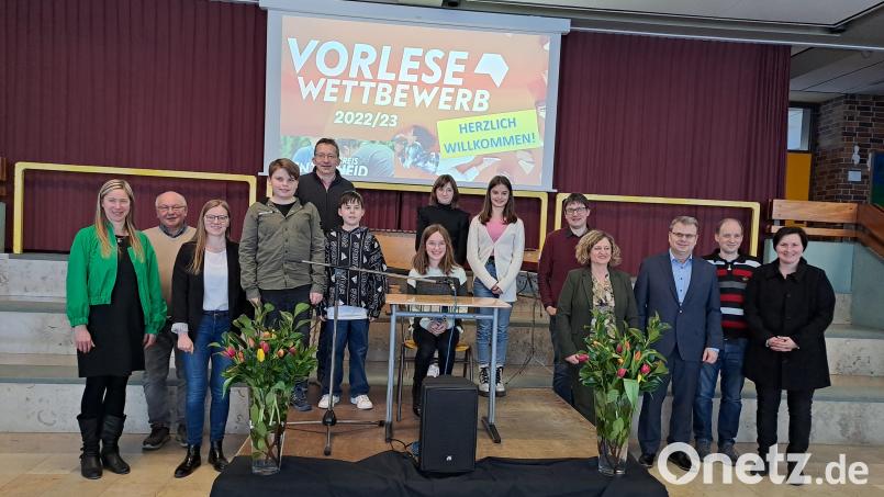 Der Kreisjugendring Neustadt kürt die Teilnehmer am Regionalentscheid des 64. Vorlesewettbewerbs des Deutschen Buchhandels. Bild: Kreisjugendring Neustadt/Martin Neumann/exb