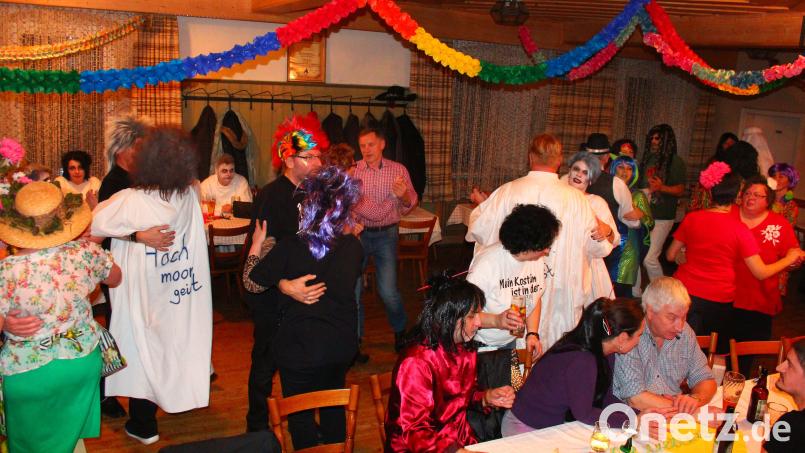 Getanzt werden kann mit der Gesellschaft „Frohsinn“ am Rosenmontag erst wieder nächstes Jahr. Das Bild zeigt eine Szene aus dem Jahr 2018. Archivbild: stg