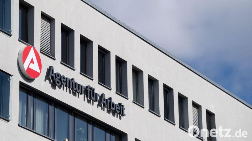 Mit Zahlen zum Stichtag 30. Juni 2022 beschreibt die Agentur für Arbeit den Stand der Mobilität im Landkreis Amberg-Sulzbach. Symbolbild: Marijan Murat/dpa