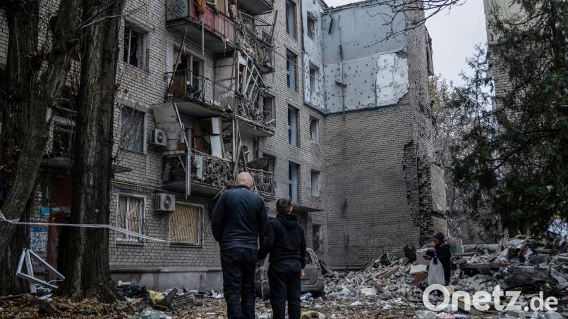 Menschliches Leid und massive Zerstörung wie hier in Mykolajiw: Russland hat vor einem Jahr die Ukraine angegriffen und führt seitdem einen brutalen Krieg gegen seinen Nachbarn. Bild: Ashley Chan/dpa