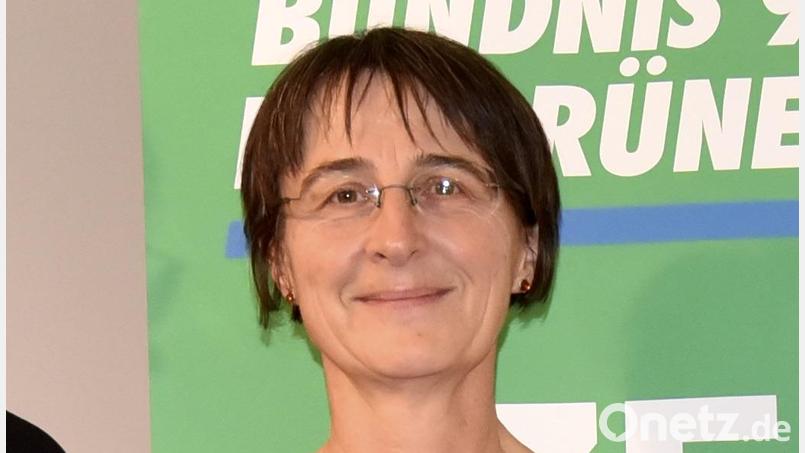 Der Ortsverband von Bündnis 90/Die Grünen hat eine neue Führungsmannschaft: (von links) Schriftführerin Heidrun Schelzke-Deubzer, Kreisvorsitzende Monika Schneider, die Vorsitzenden Gabi Zaus und Christopher Thieser sowie die Beisitzer Mario Ring, Christine Schubert und Markus Möllmann. Bild: Bündnis 90/Die Grünen/exb