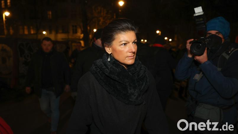 Sahra Wagenknecht (Die Linke) träumt von der sozialistischen Utopie. Im echten Leben steht sie aber eng an der Seite des Faschisten Putins. Archivbild: Jörg Carstensen