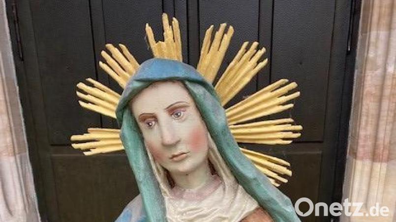 Bald schon soll die Statue der „Maria mit dem Tränentuch“ in alter Schönheit wieder an ihren angestammten Platz an der Hahnbach Pfarrkirche zurückkehren. Bild: mma