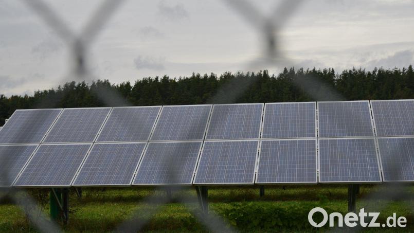 Aus dem Solarpark Oberaich (Landkreis Schwandorf) wurden Solarmodule gestohlen. Symbolbild: Petra Hartl