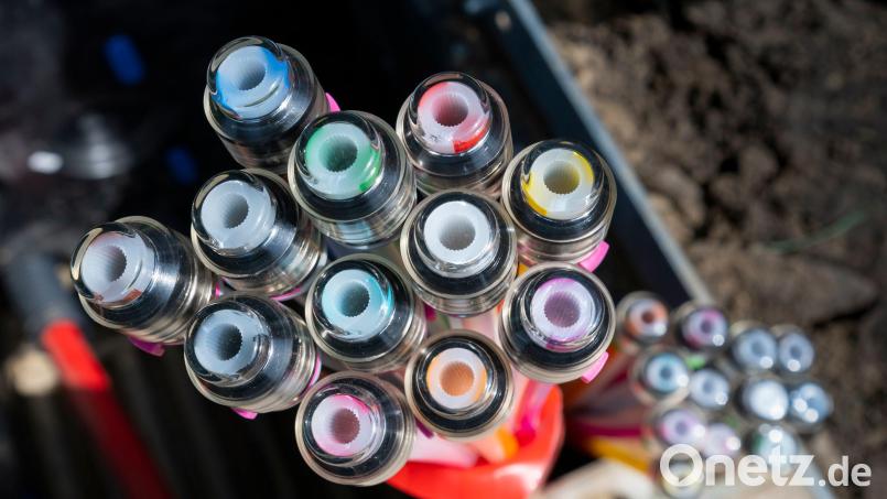 Die Stadt Tirschenreuth steigt ins fünfte Breitband-Ausbauverfahren ein. Dann sollen weitere 205 Haushalte mit Glasfaser erschlossen werden. Bild: Matthias Rietschel/dpa
