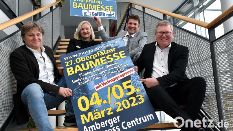 Sie freuen sich auf die 27. Auflage der Oberpfälzer Baumesse im Amberger Congresszentrum (von links): Harald Graf von der hp Werbeagentur, ACC-Geschäftsführerin Petra Strobl, Veranstalter Thomas Resch und Oberbürgermeister Michael Cerny. Bild: Stephan Huber
