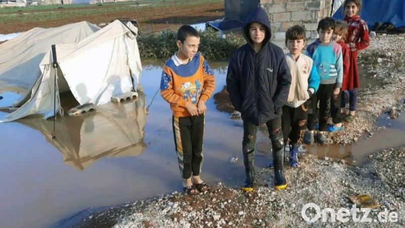 In der Region Idlib fehlt es an allem. Die Aktion “Für das Leben und die Hoffnung“ versucht durch ihre direkte Verbindung den Menschen und Kindern zu helfen. Bild: lep
