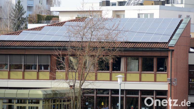 Die Clausnitzerschule ist eine von acht Bildungsstätten in Weiden, die bereits mit einer PV-Anlage ausgestattet ist. Archivbild: Gabi Schönberger