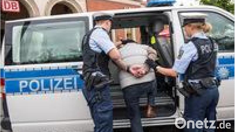 Festnahme durch Beamte der Bundespolizei. Bild: Alexandra Stolze